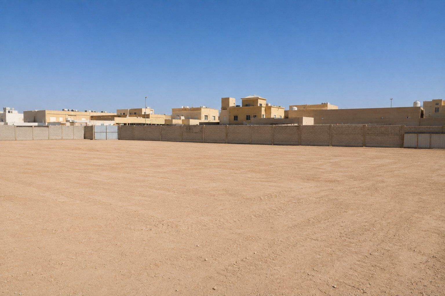 بناء الأسوار والمباني من الصفر — تل الرمال، الرياض والمنطقة الشرقية